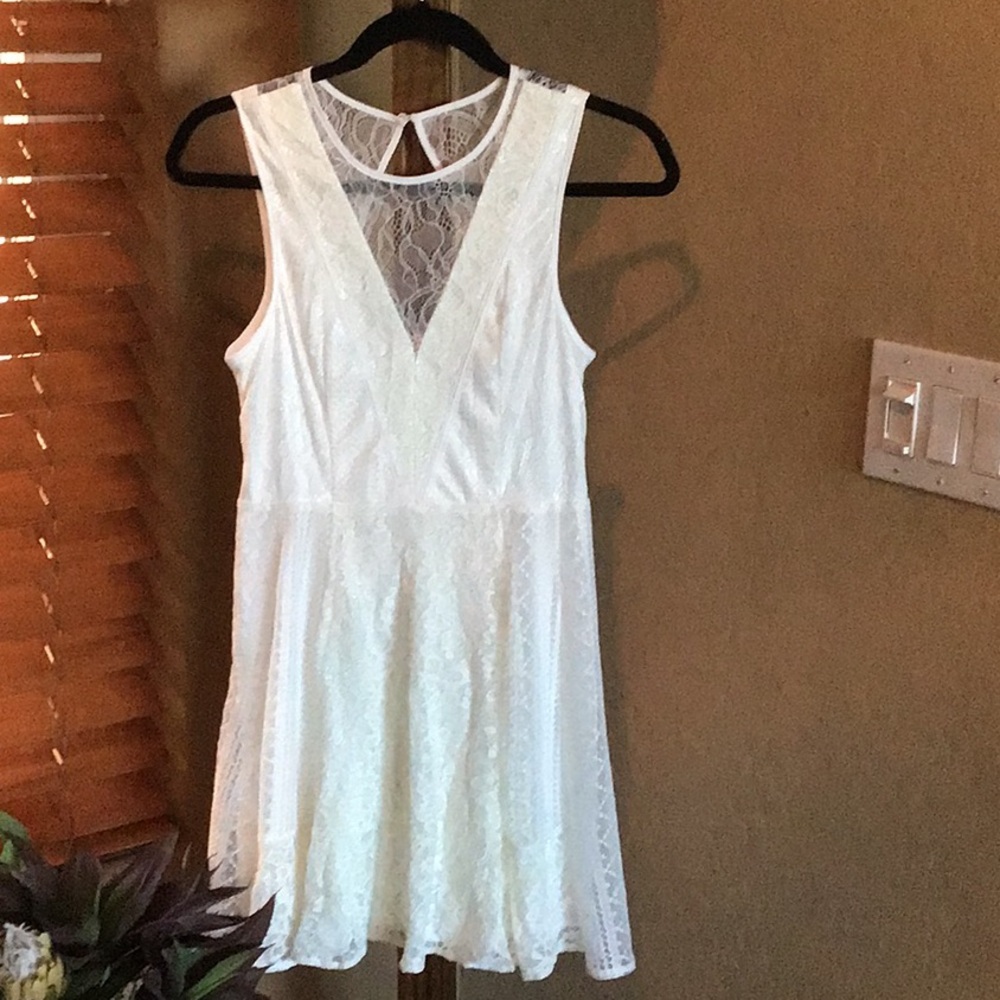 Elegant White Lace Dress